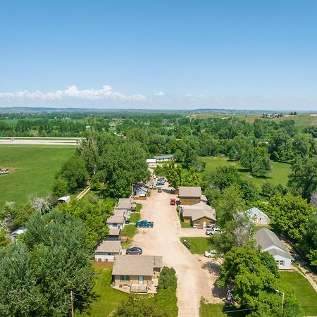 Creekside Village Inn Спирфиш Экстерьер фото